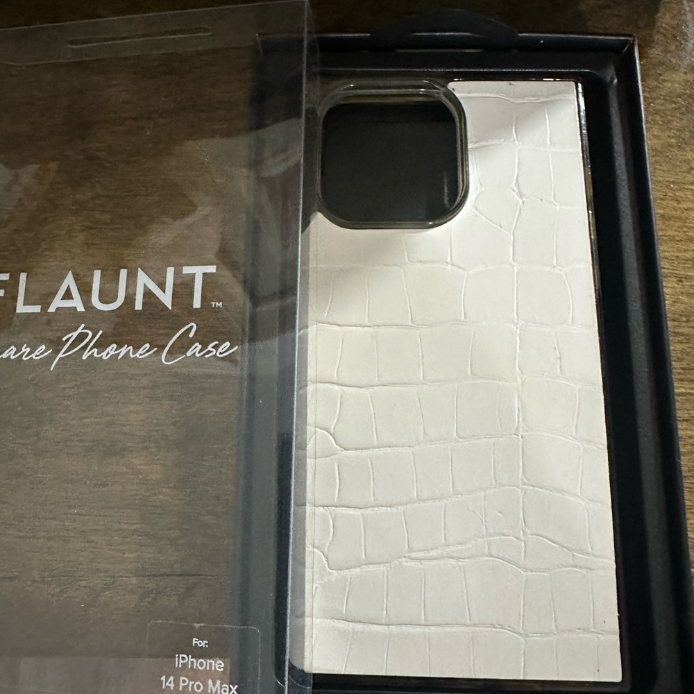 Flaunt White Crocodile Texture iPhone 14 Pro Max Case
